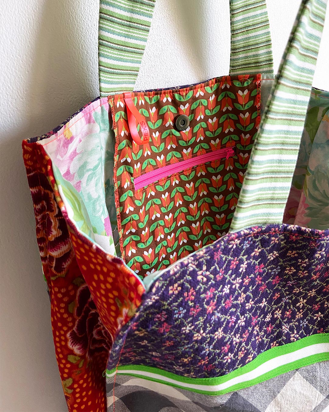unieke, handgemaakte en stevige boodschappentas van PIEKS creations met grijs en wit ruitpatroon - detail