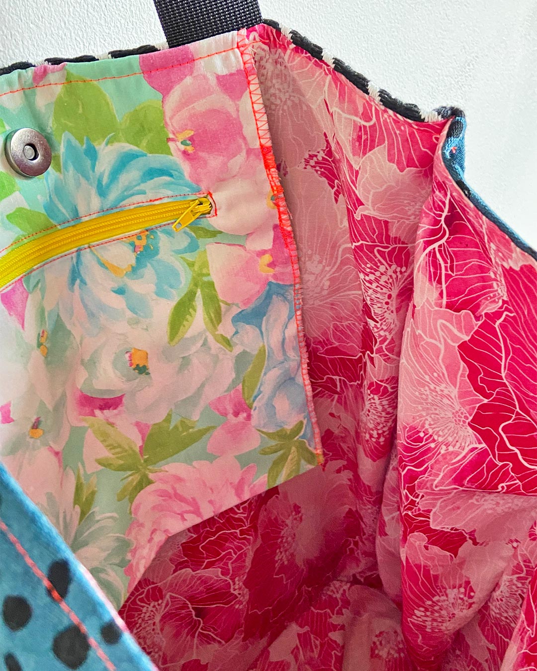 unieke, handgemaakte en stevige boodschappentas van PIEKS creations van wollen stoffen in veel kleuren - binnenkant