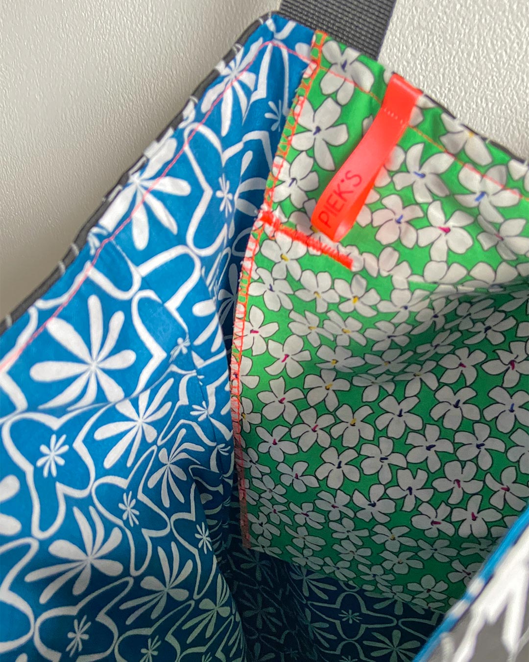 unieke, handgemaakte en kleurrijke totebag van PIEKS creations met pied de poule en moderne schotse ruit - binnenkant