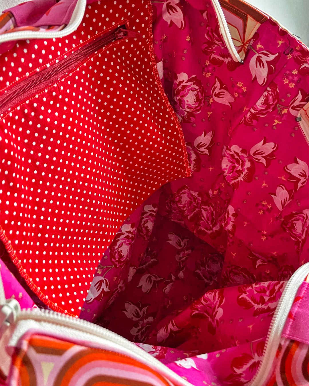 unieke, handgemaakte en kleurrijke shopper van PIEKS creations met grafisch patroon in retro stijl - binnenkant