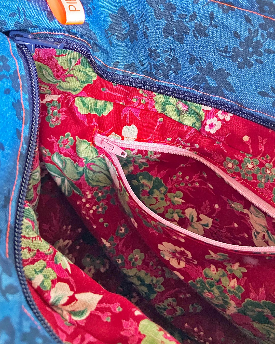 unieke, handgemaakte en stijlvolle crossbody bag van PIEKS creations met bloemenpatroon - binnenvakje