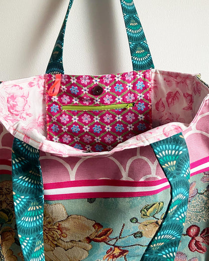 unieke, handgemaakte en stevige boodschappentas van PIEKS creations met romantische bloemen en kleuren - binnenkant