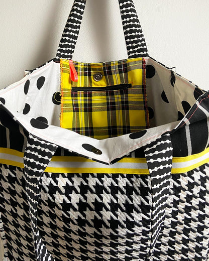 unieke, handgemaakte en stevige boodschappentas van PIEKS creations in zwart wit met geel accent - detail
