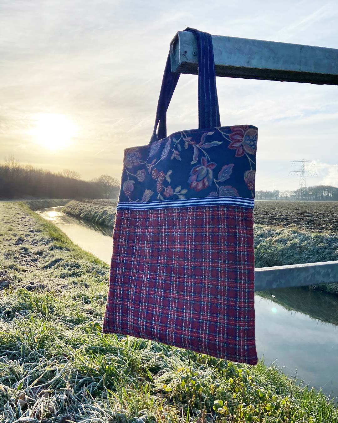 unieke, handgemaakte en kleurrijke totebag van PIEKS creations in klassieke patronen en kleuren - sfeerfoto