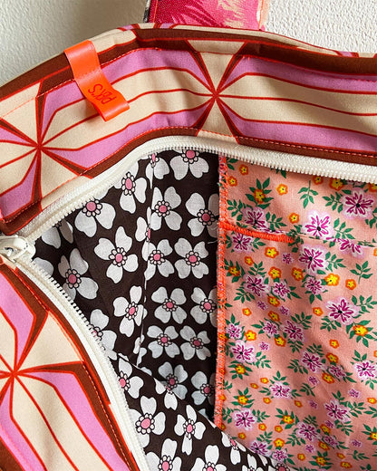 unieke, handgemaakte en kleurrijke shopper van PIEKS creations met grafisch patronen in retro stijl - detail