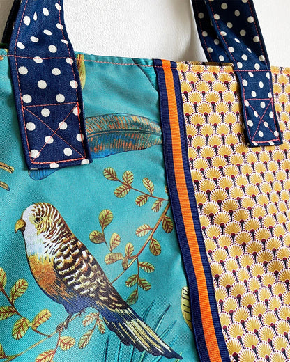 unieke, handgemaakte en kleurrijke shopper van PIEKS creations met grafisch patroon en botanische print - stoffen