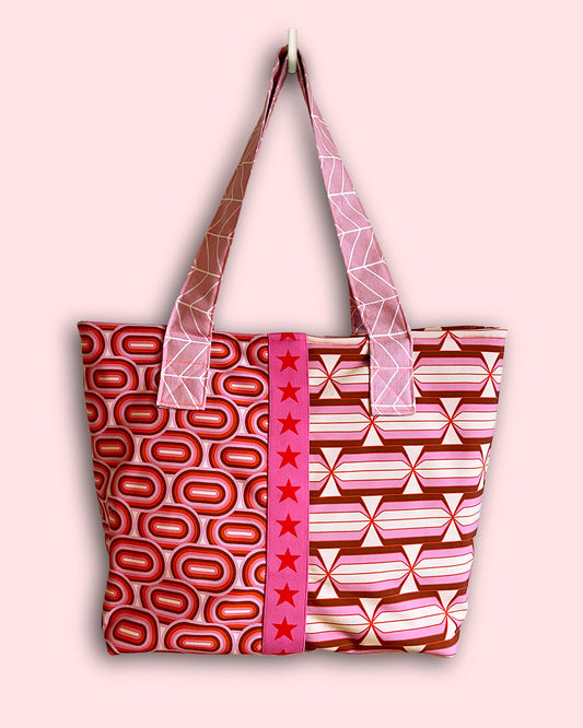 unieke, handgemaakte en kleurrijke shopper van PIEKS creations met grafisch patroon in retro stijl - voorkant